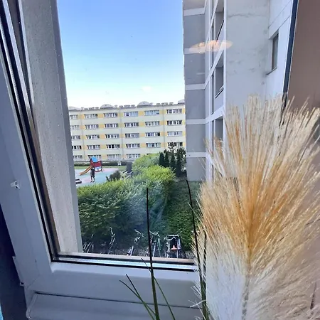 Metro Slodowiec Free Parking * وارسو