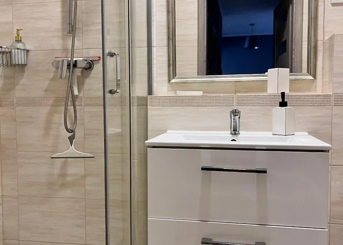 公寓 Metro Slodowiec Free Parking