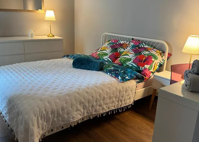 公寓 Metro Slodowiec Free Parking