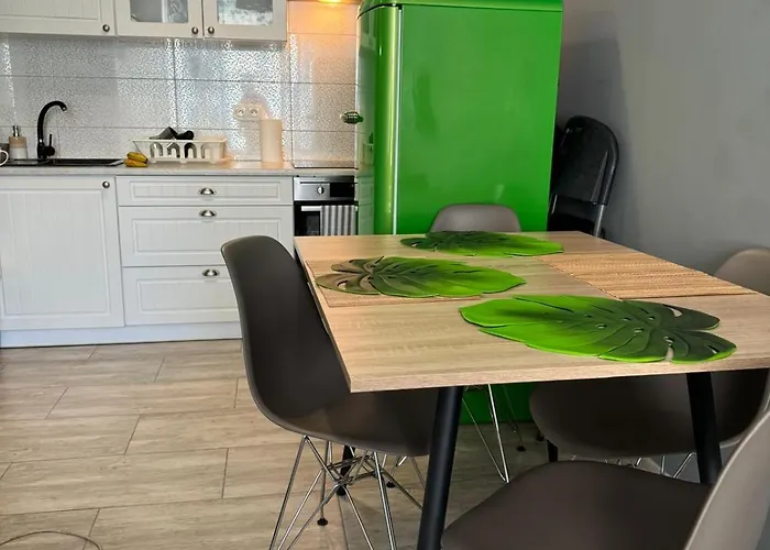 Metro Slodowiec Free Parking