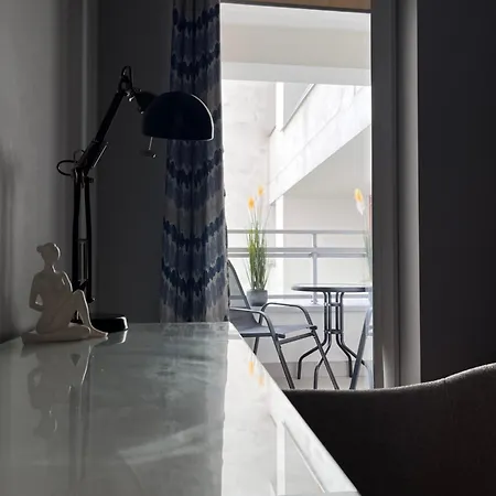 Metro Slodowiec Free Parking