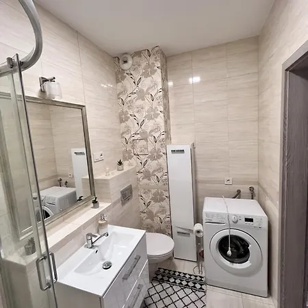 Metro Slodowiec Free Parking Apartmán *