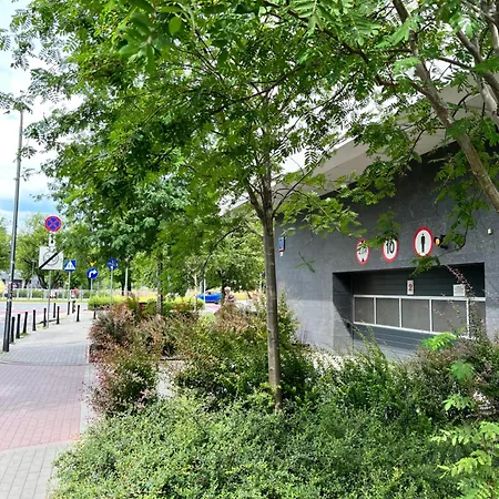 公寓 Metro Slodowiec Free Parking *